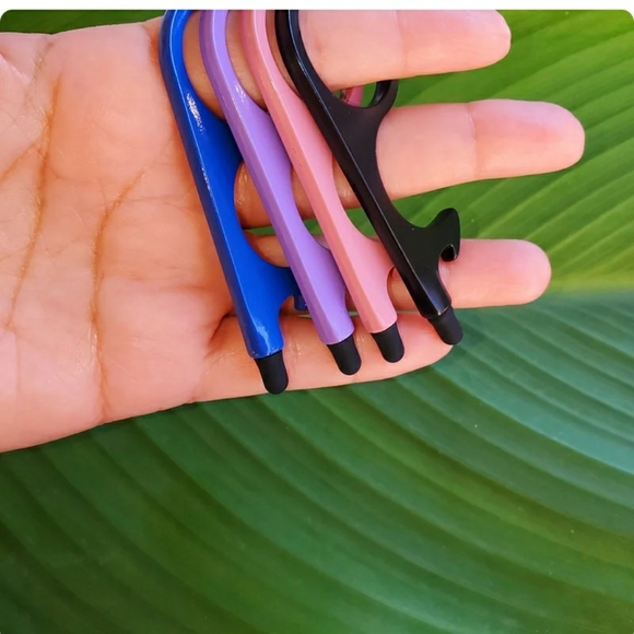 No touch tool keychain, door opener - Picture 2 of 2